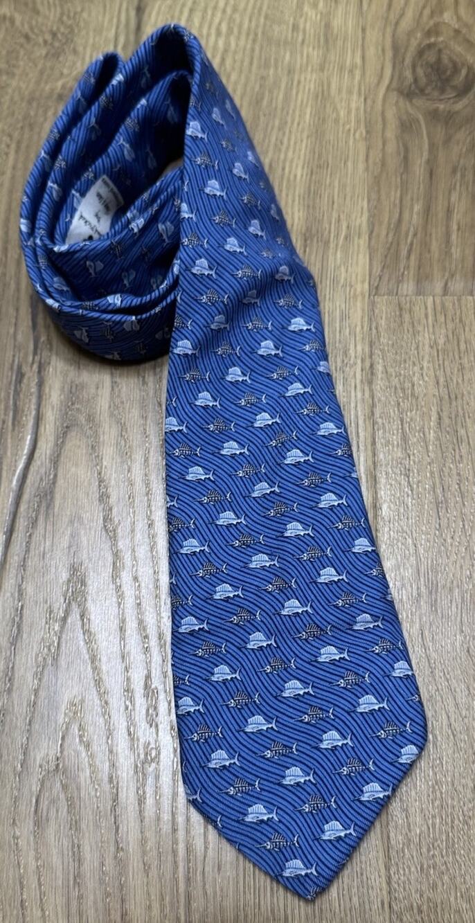 Vineyard Vines Shep Ian Blue Fish Bones Beach 100% Silk Tie 50” Ocean Necktie